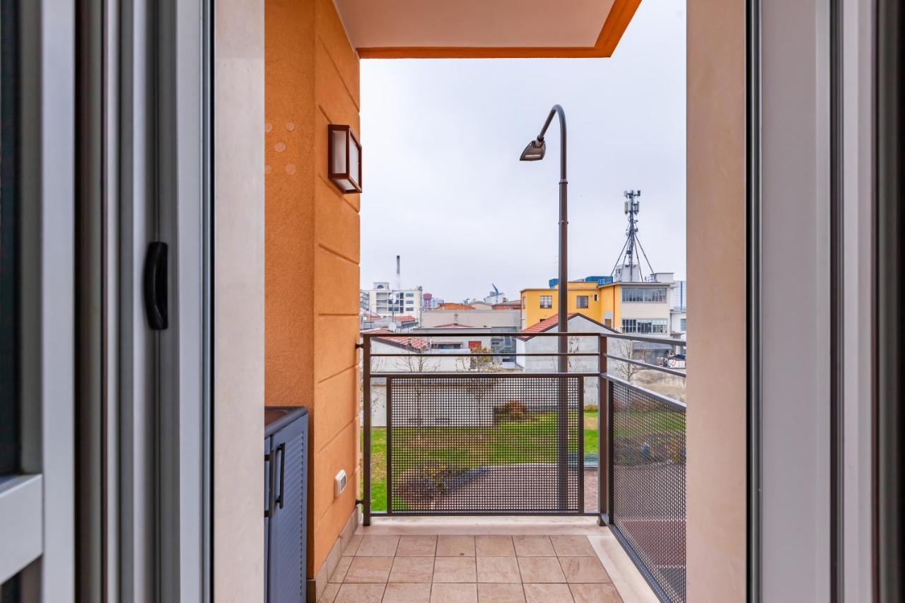Apartmán Milano Balcony Apt Exteriér fotografie